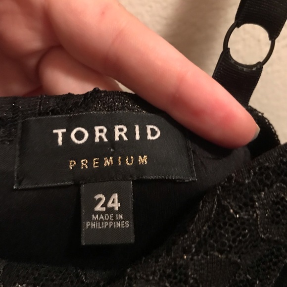 Torrid lace dress, size 24 - Picture 3 of 3